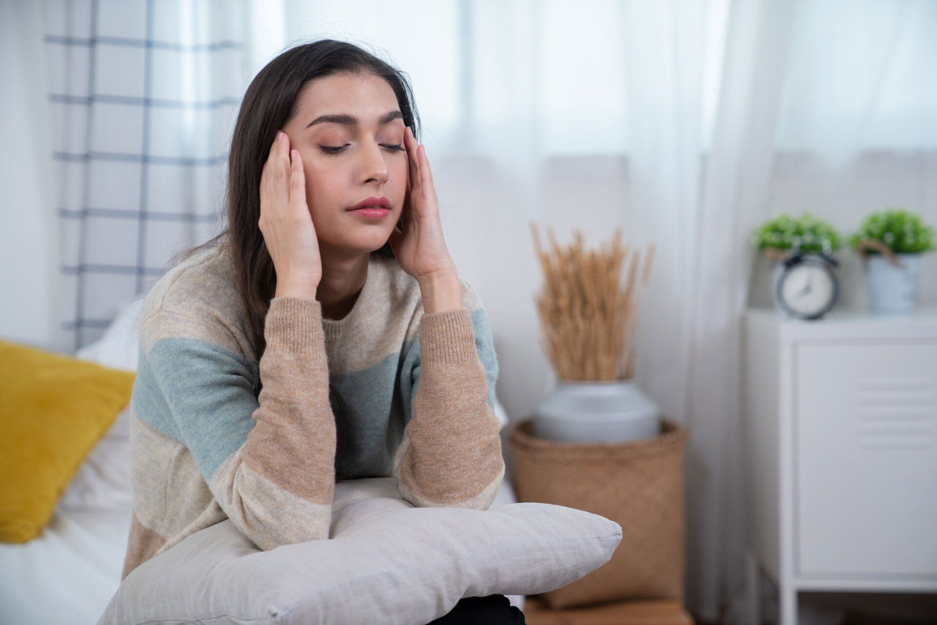Girl With Head Ache | Munster, IN | Community Chiropractic Clinic