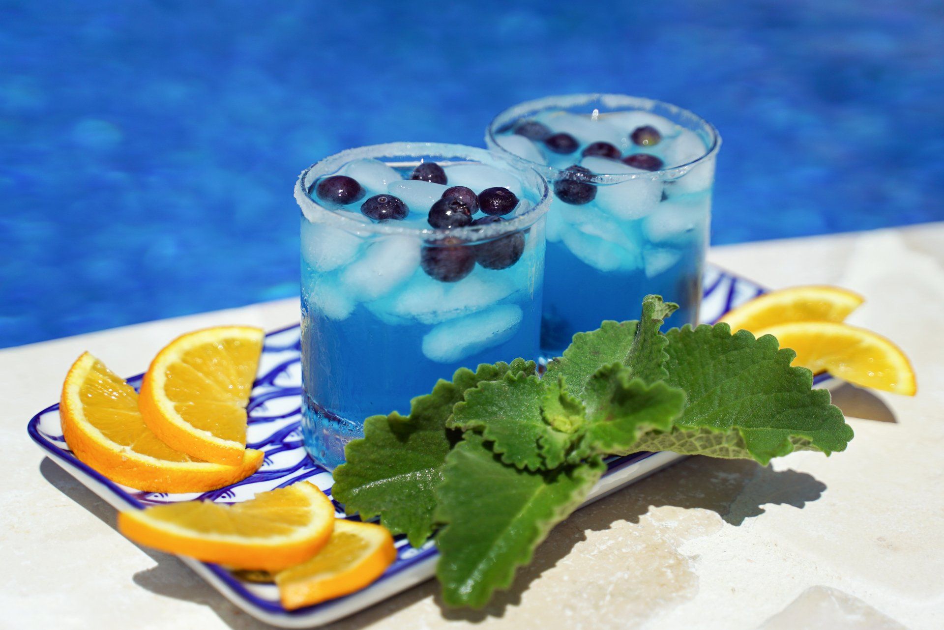 Tŷ Compton Jumby Bay Island Pool Bar cocktails