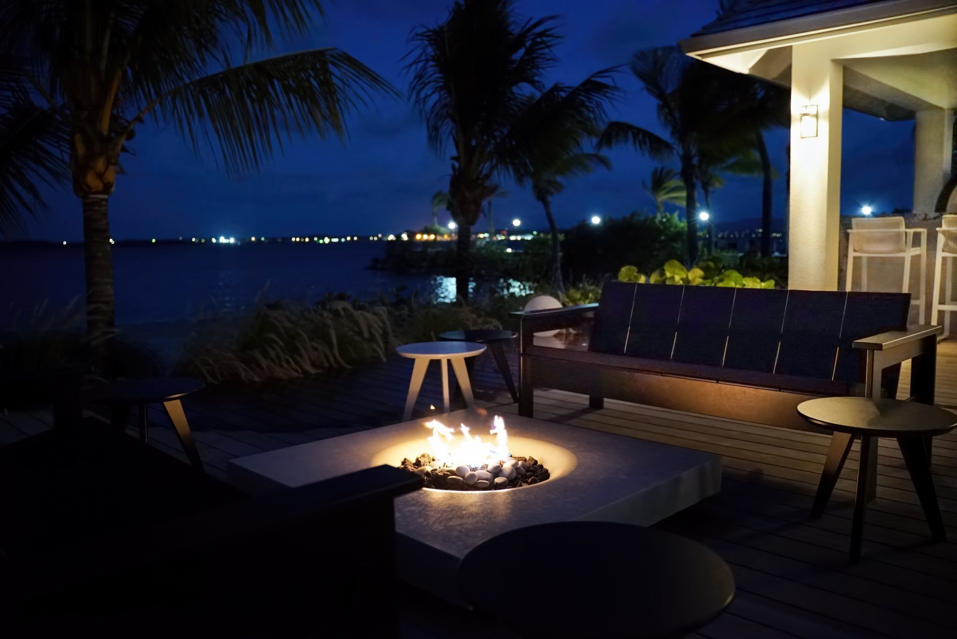 Tŷ Compton Jumby Bay Island  Beach House Fire Pit