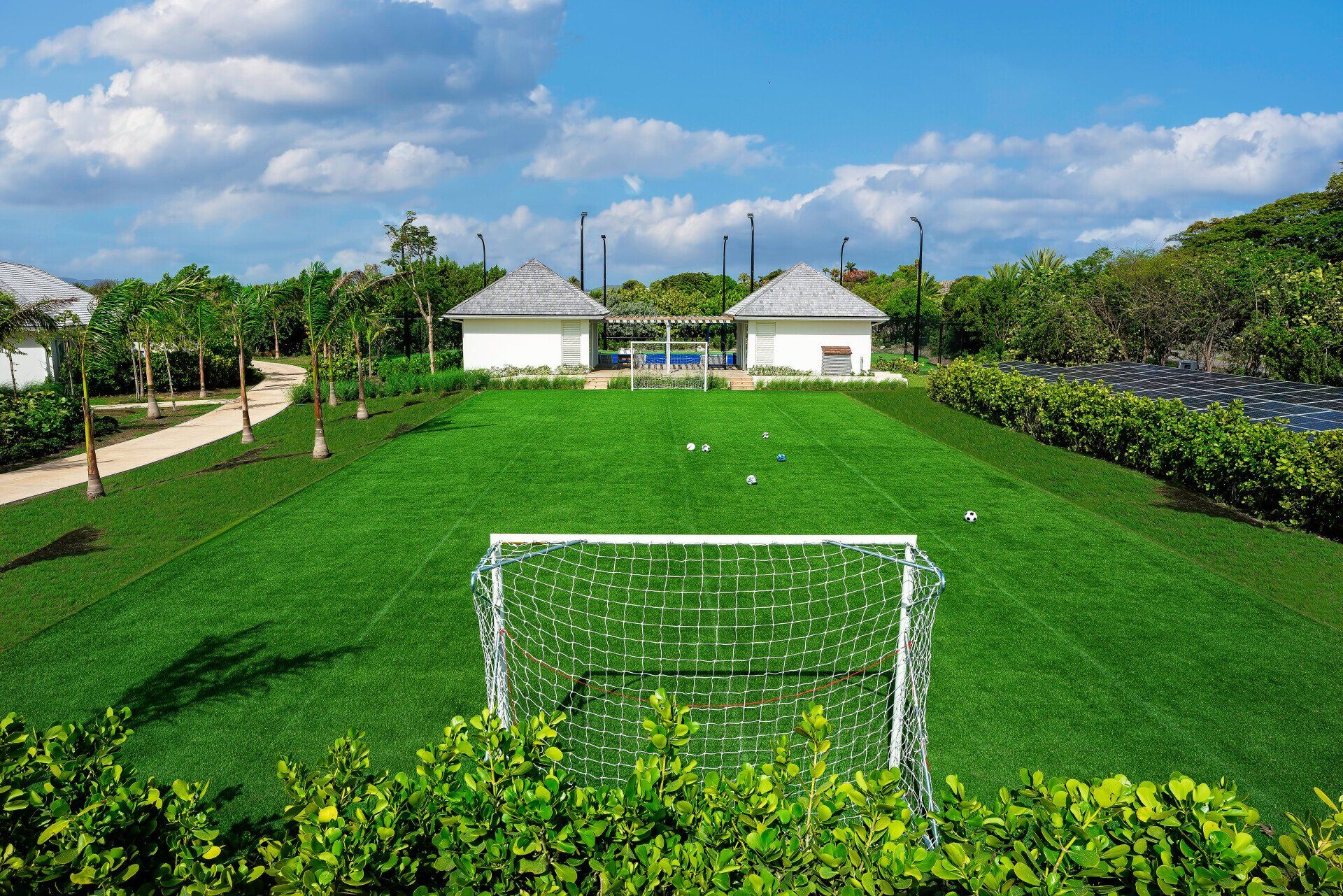 Tŷ Compton Jumby Bay island  Soccer pitch