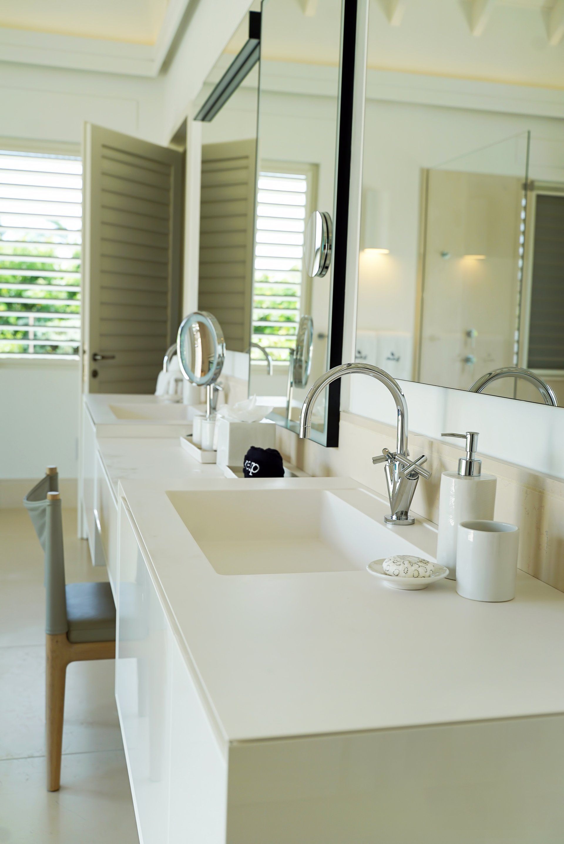 Tŷ Compton Jumby Bay island Gardenia Suite bath