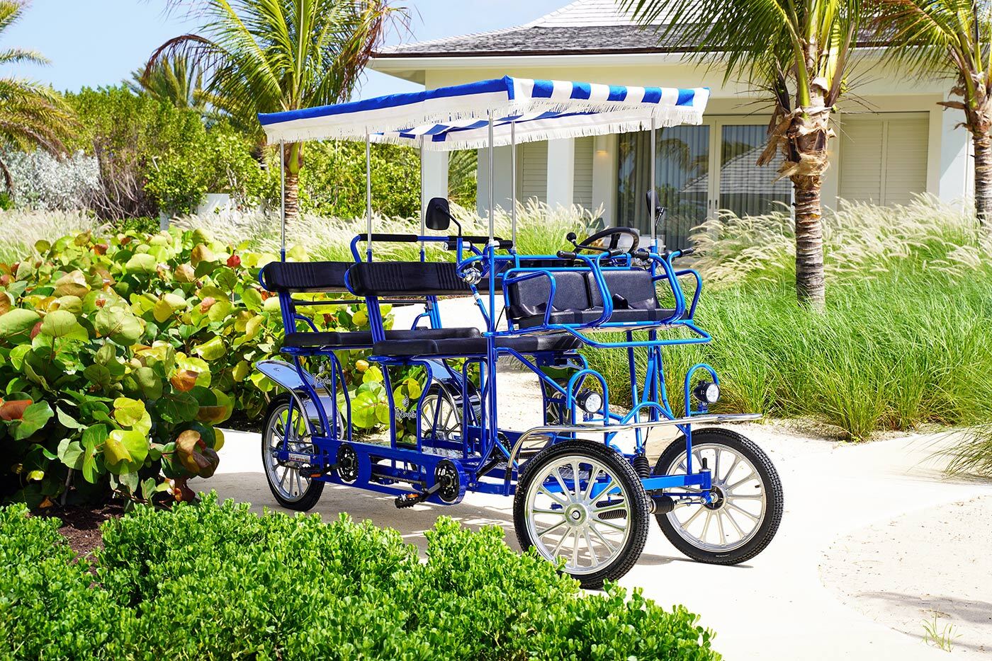 Tŷ Compton Jumby Bay Island Golf Carts, Bicycles & Surrey