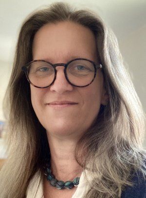 Monika Szeder, Counsellor and EMDR Therapist