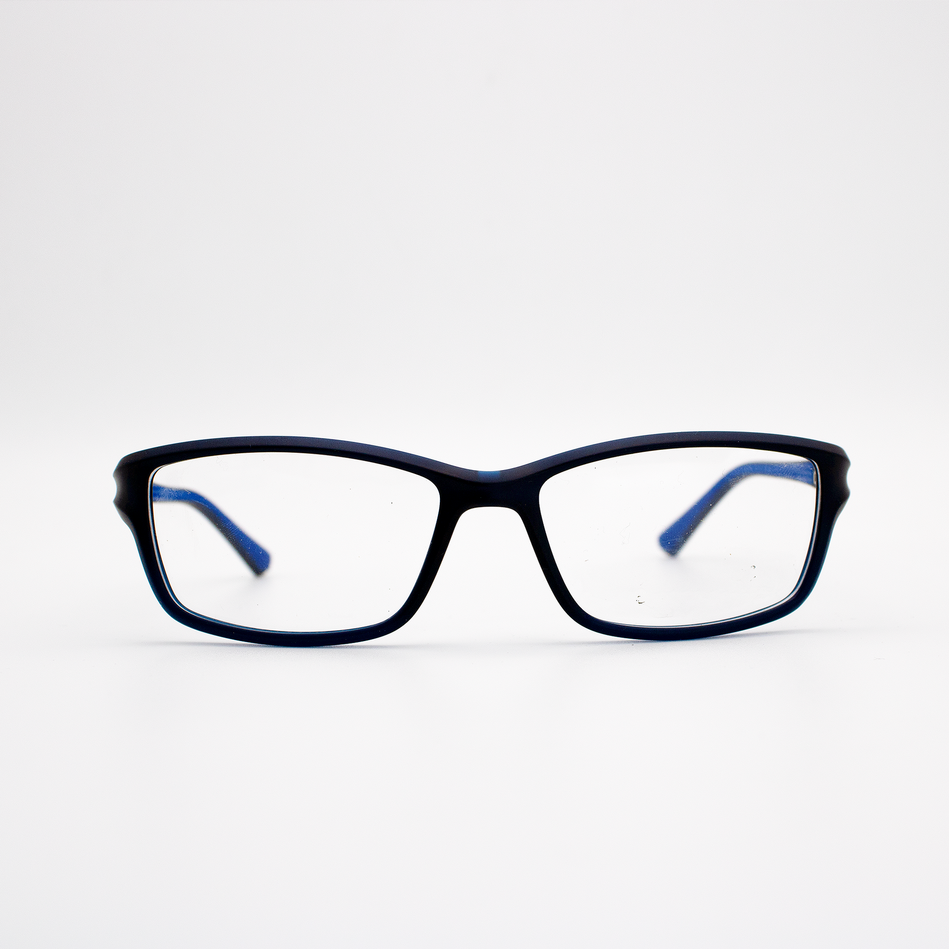 Linha Masculina de Óculos é na Ótica Indaiá