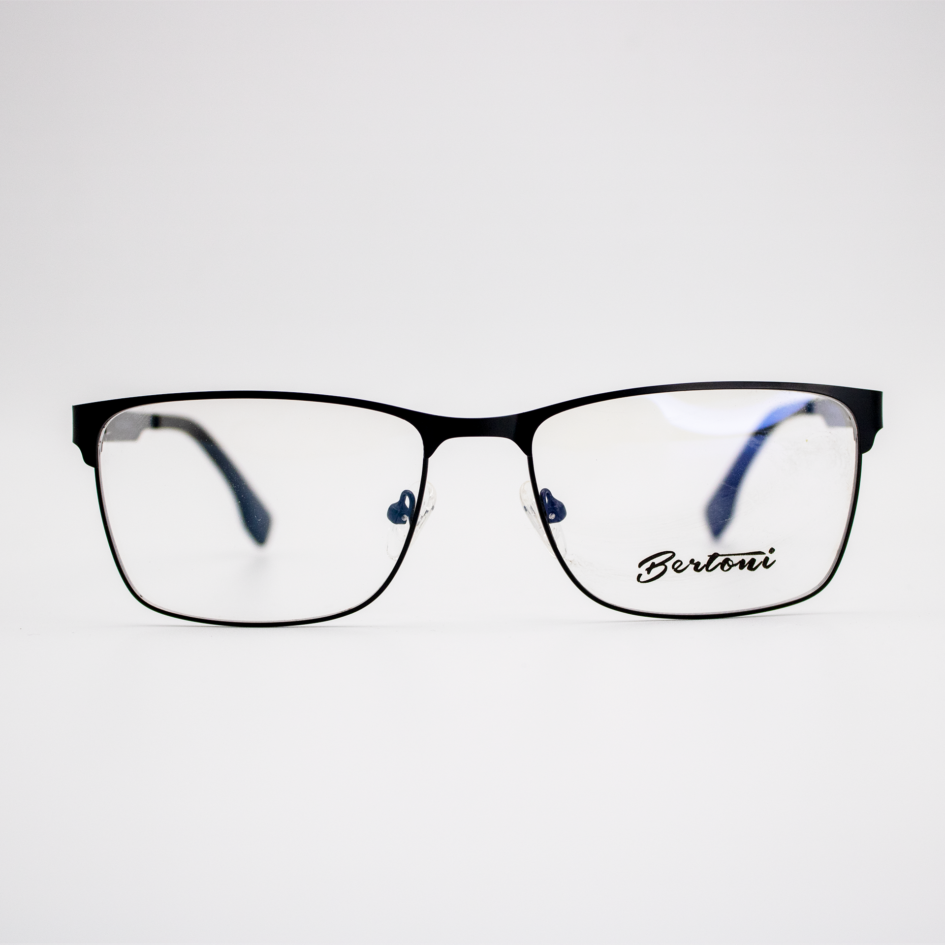 Linha Masculina de Óculos é na Ótica Indaiá