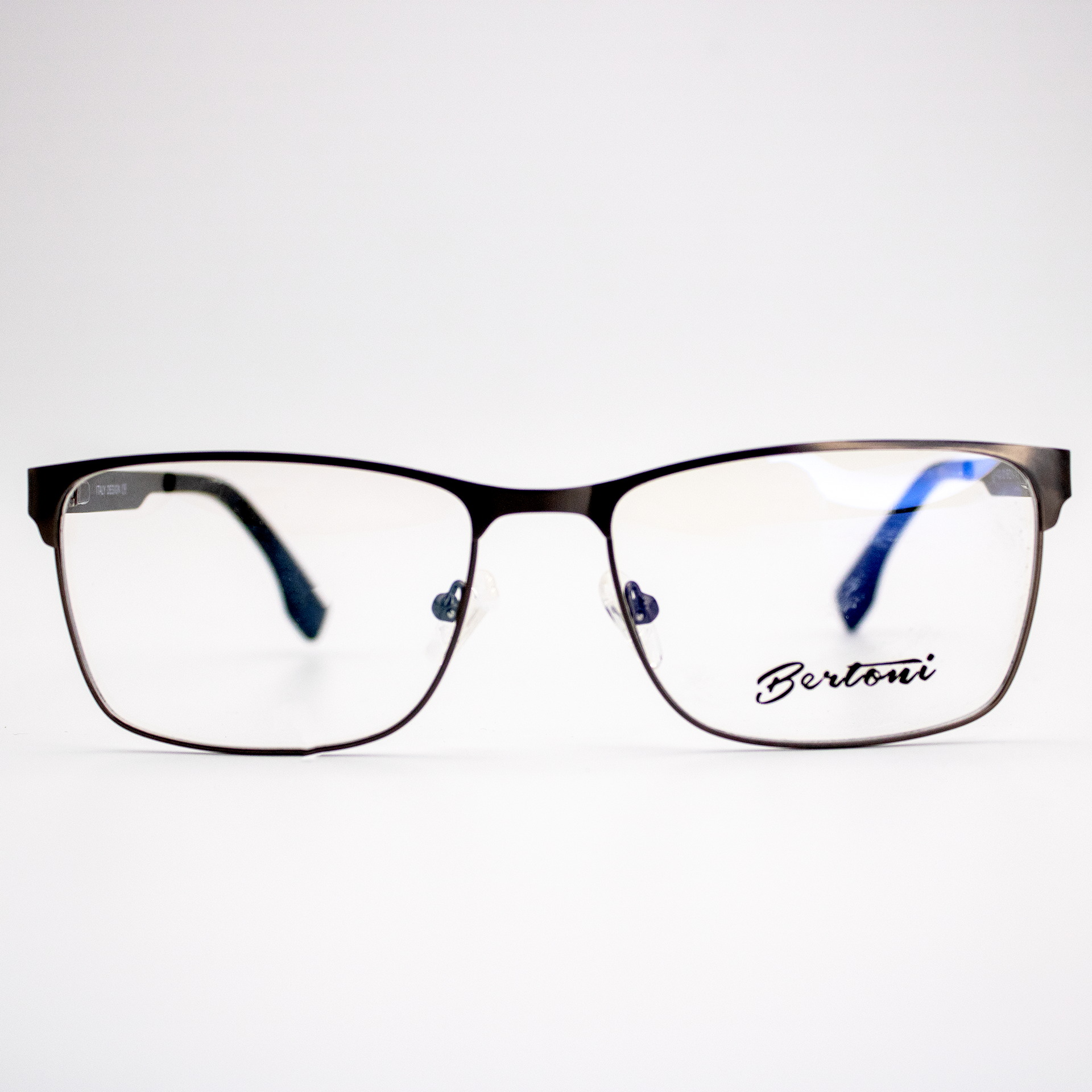 Linha Masculina de Óculos é na Ótica Indaiá