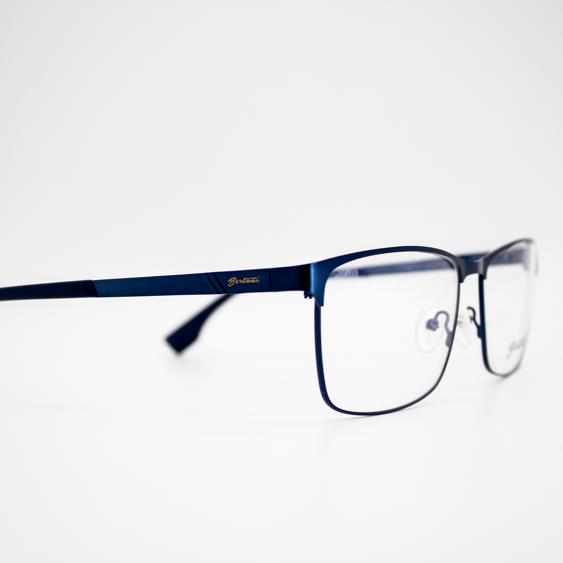 Linha Masculina de Óculos é na Ótica Indaiá