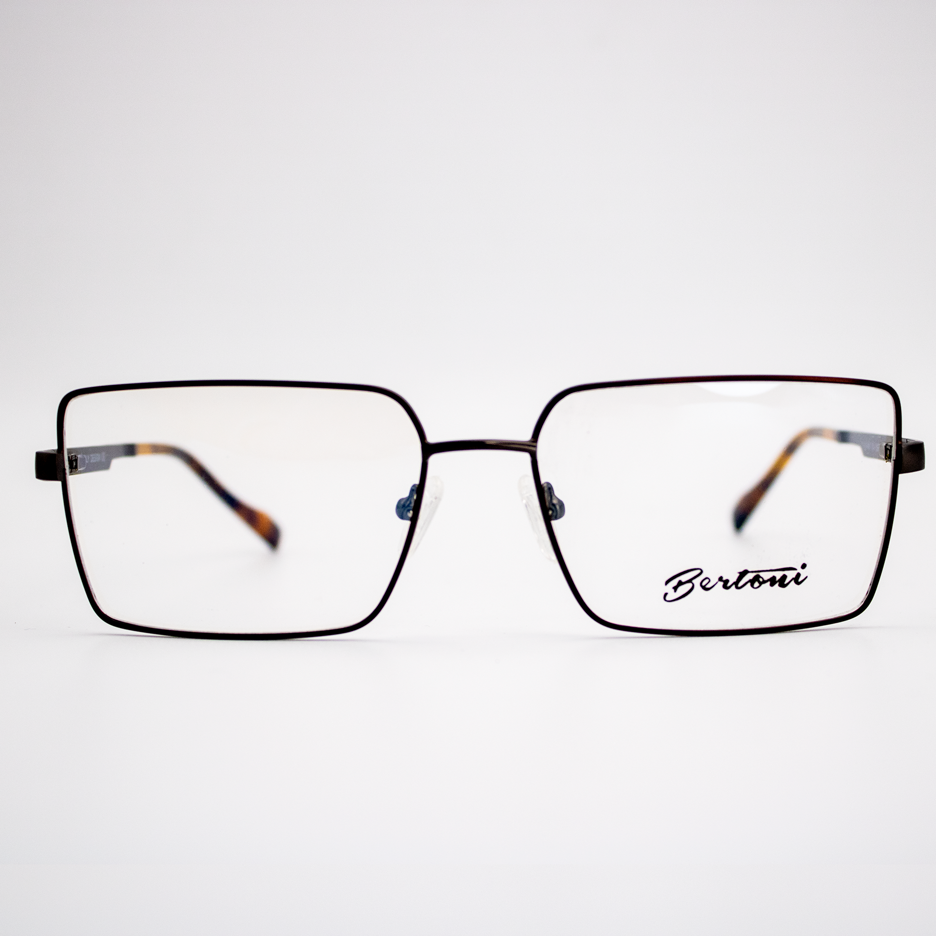 Linha Masculina de Óculos é na Ótica Indaiá