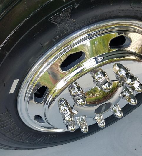 RV Wheel Polish