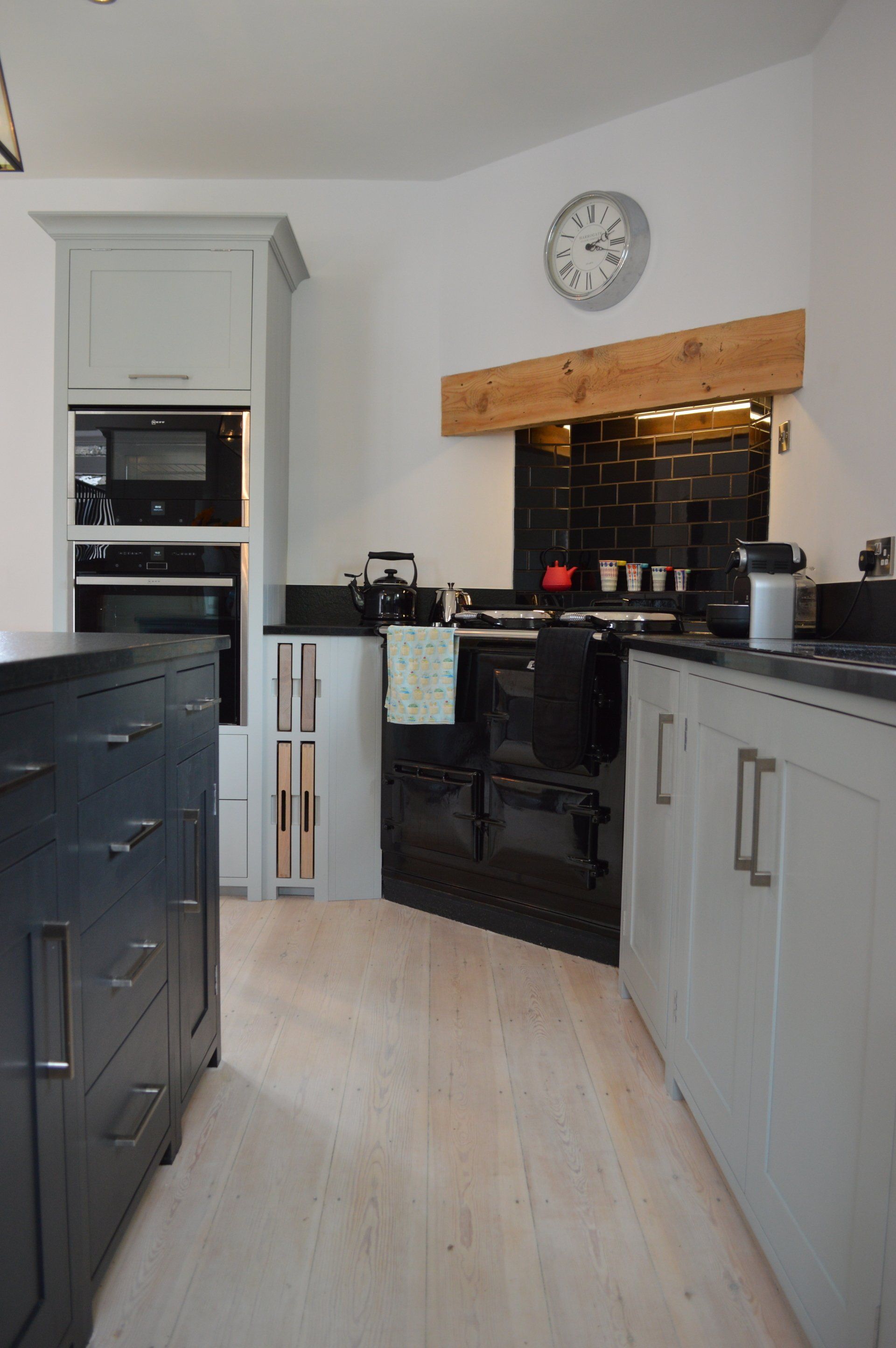 Timeless shaker country kitchen for Rosie Ginn, Burghclere, in 2016