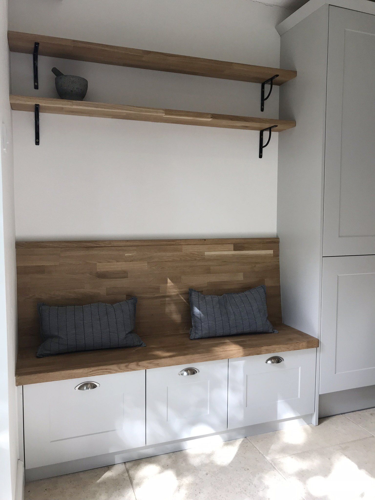 Contemporary, light grey shaker kitchen for the Wilson family, Hamstead Norreys in 2019
