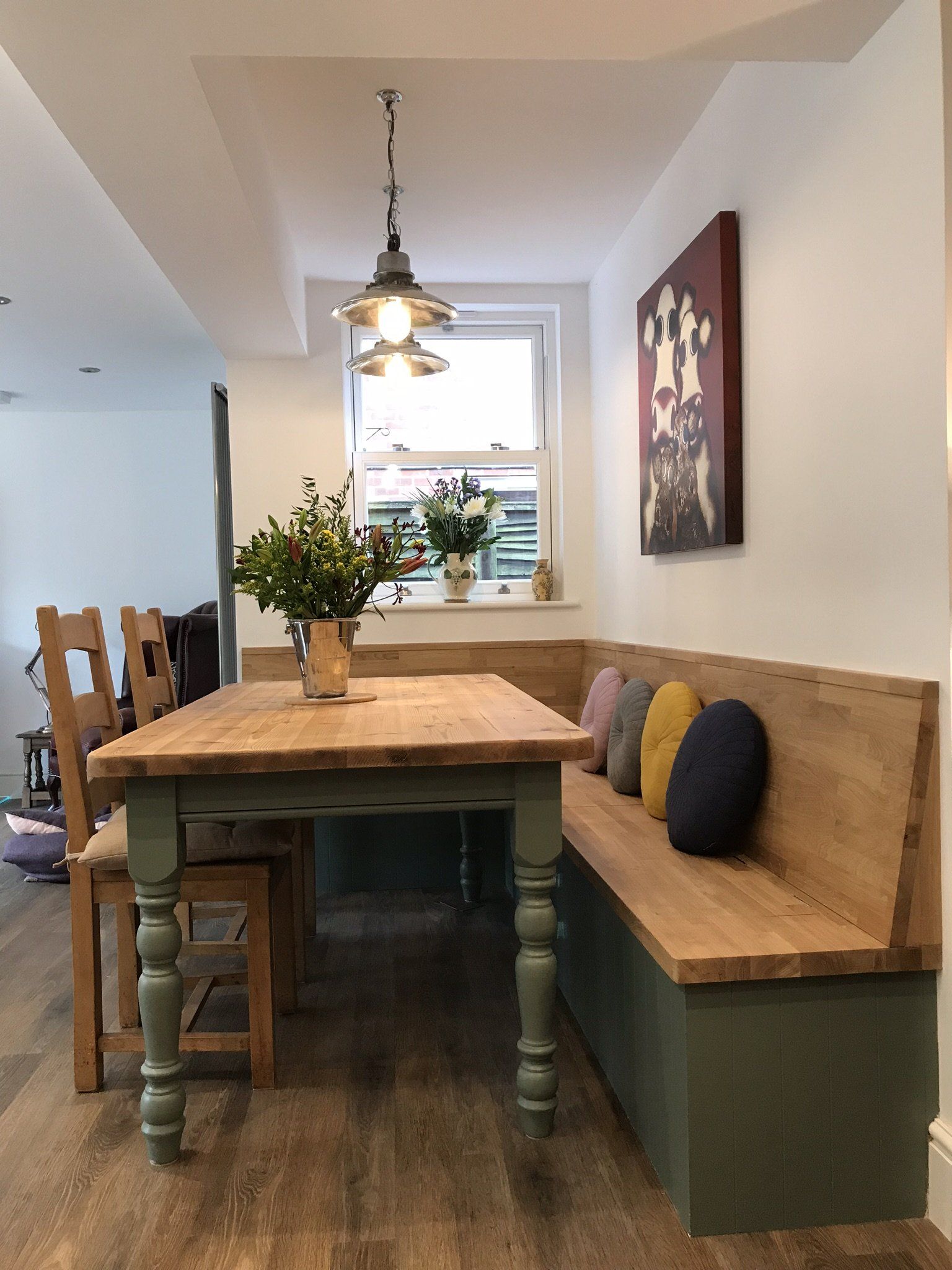 Traditional, oak shaker living kitchen for Penny Horwood in Newbury, 2018
