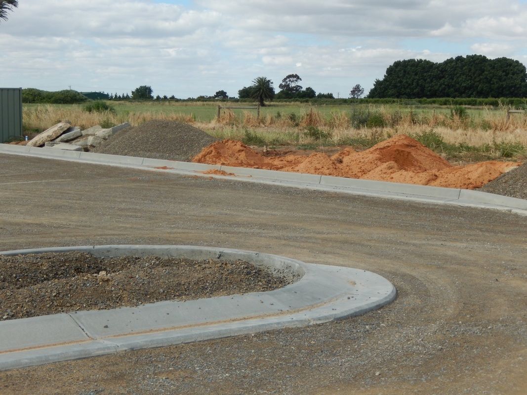 Curve Side of the Driveway Path — Mawson Constructions in Kialla, VIC