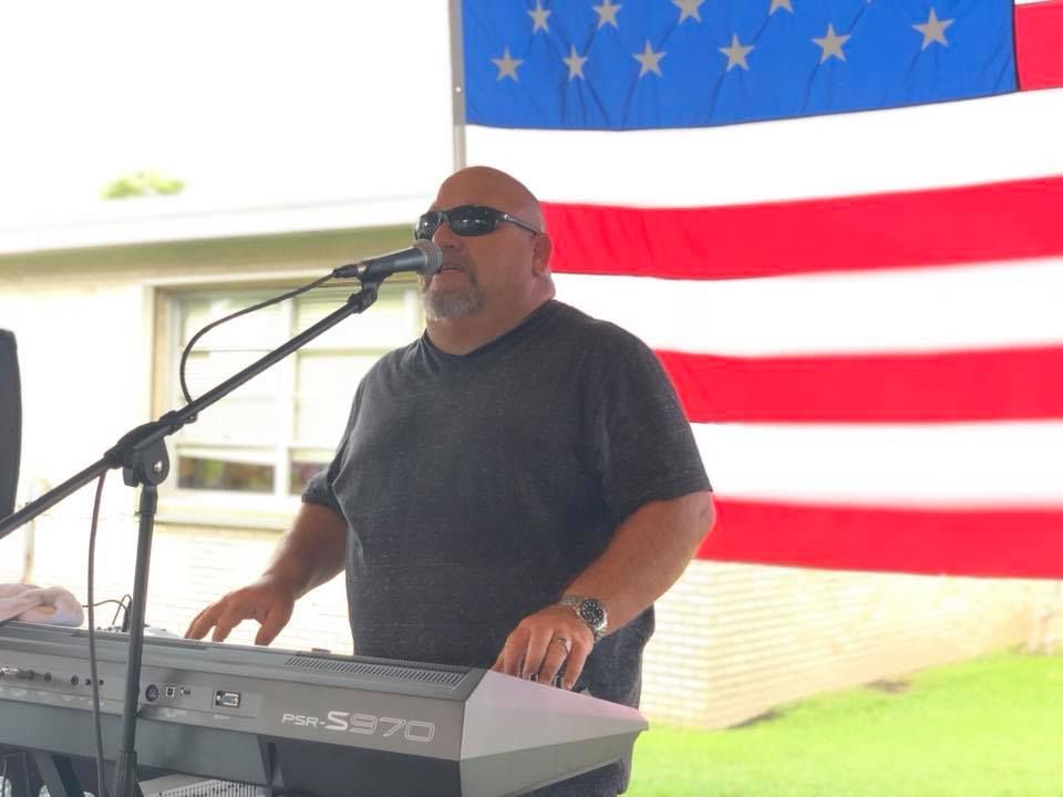 Donald Babin of Tet Dur performing