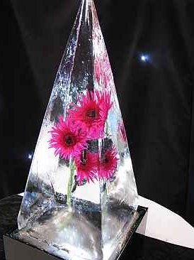 Floral shaped ice