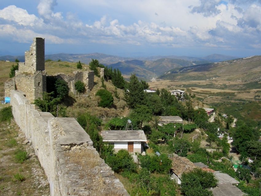 Visit Kaninё Castle