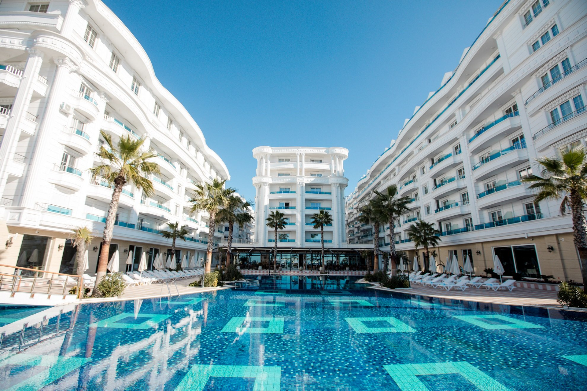 hotels in durres