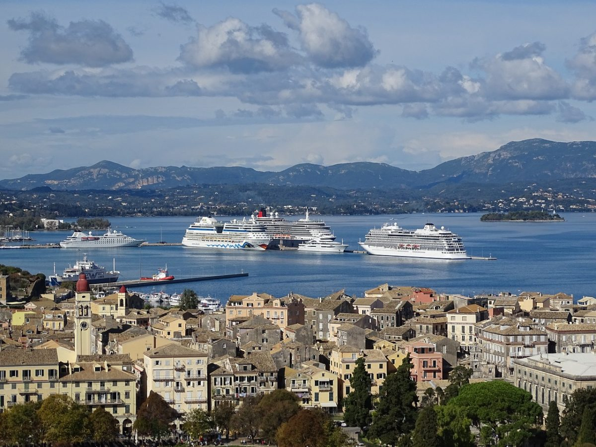 ferry saranda to corfu