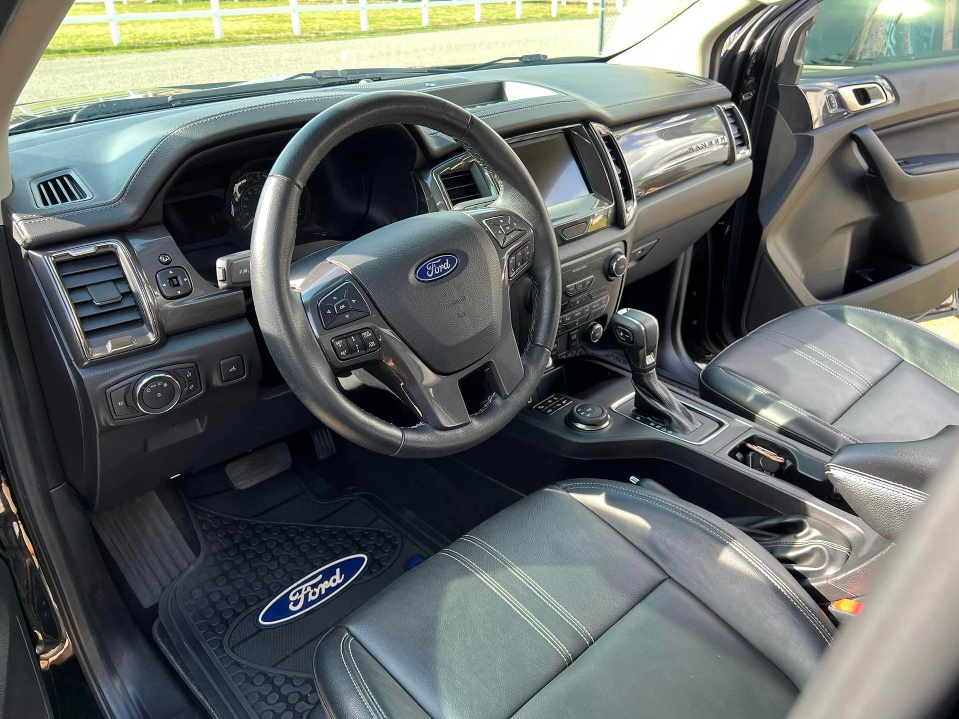 2022 Ford F-150 Lightning Interior