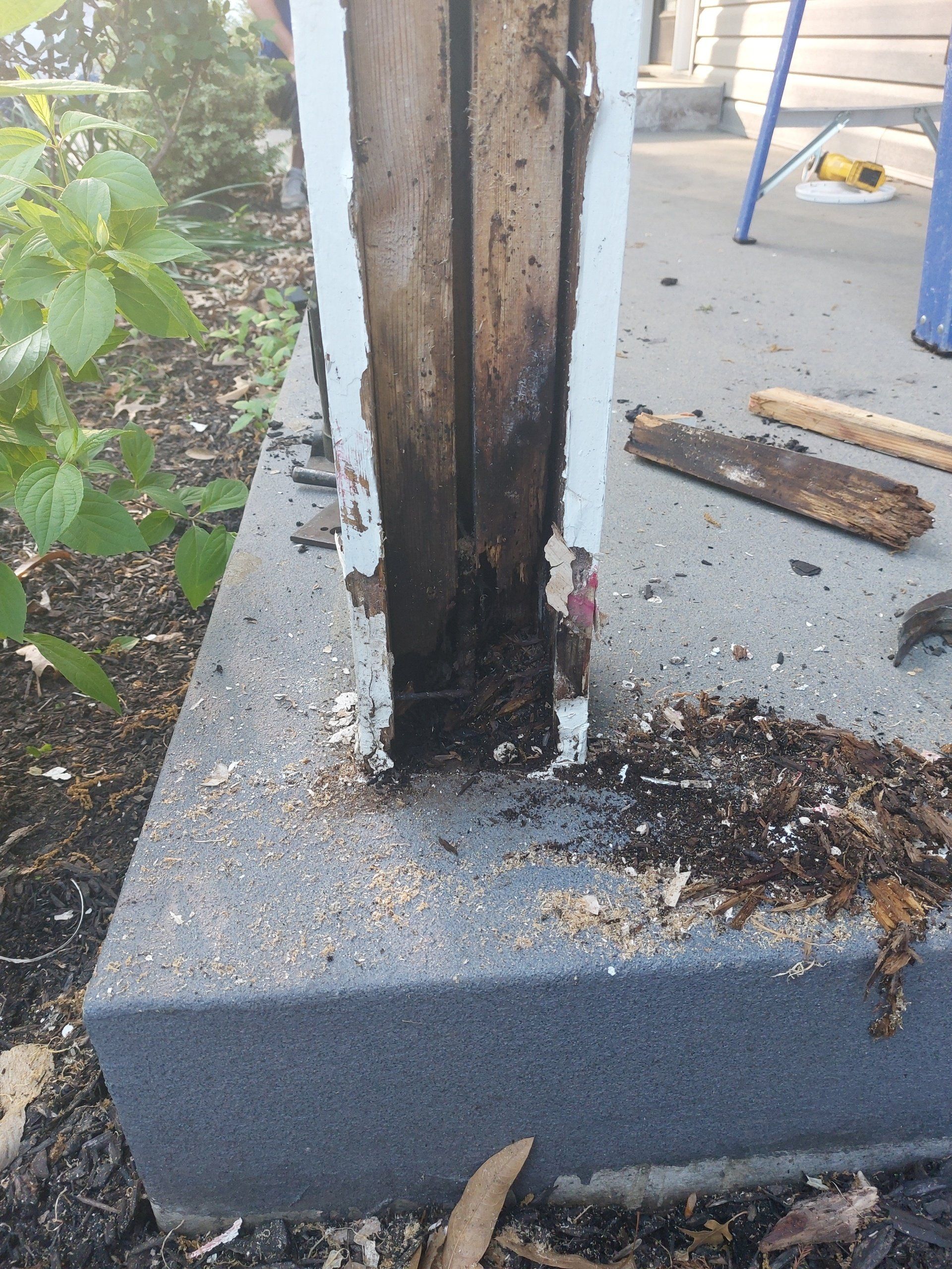 Damaged white wooden pole — Fenton, MO — SRP Home Improvement