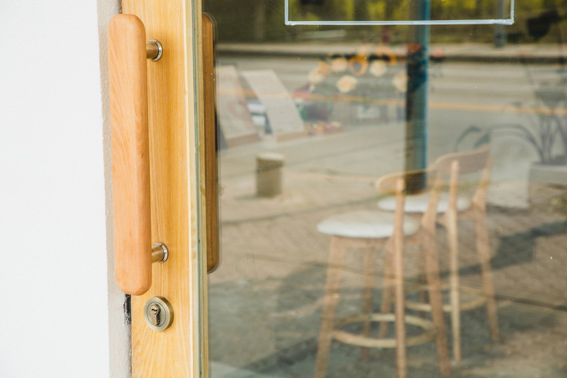 Worker And Happy Client — Portland, OR — Atlasta Lock And Safe Company