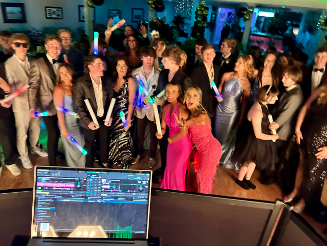 prom dancing with glow sticks