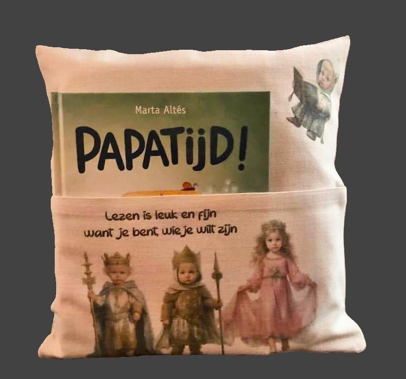 Kinderkussen, riddertijd, met een extra vak voor het opbergen van een boek of pyama