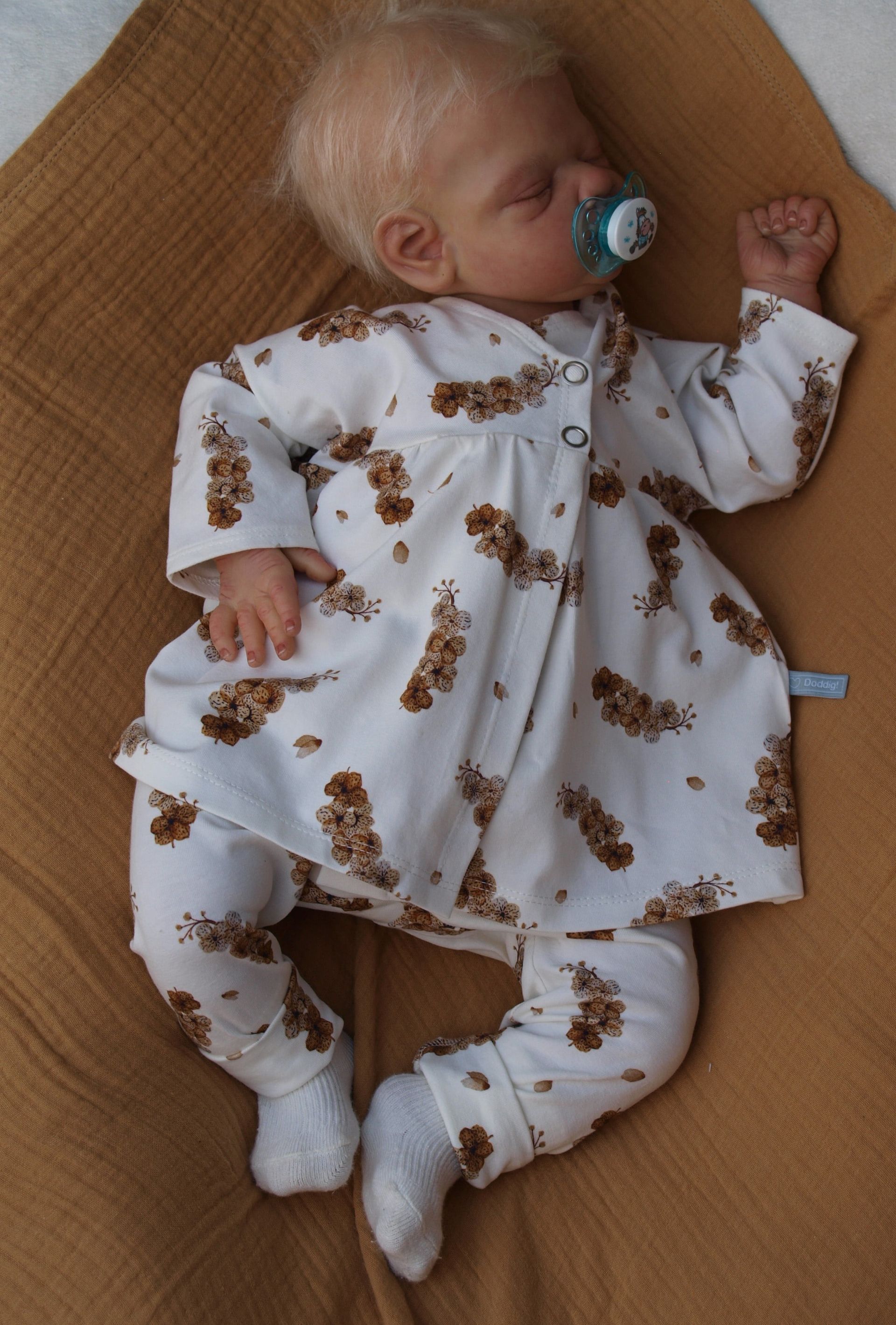 Super lief, Babyjurkje met bijpassende legging