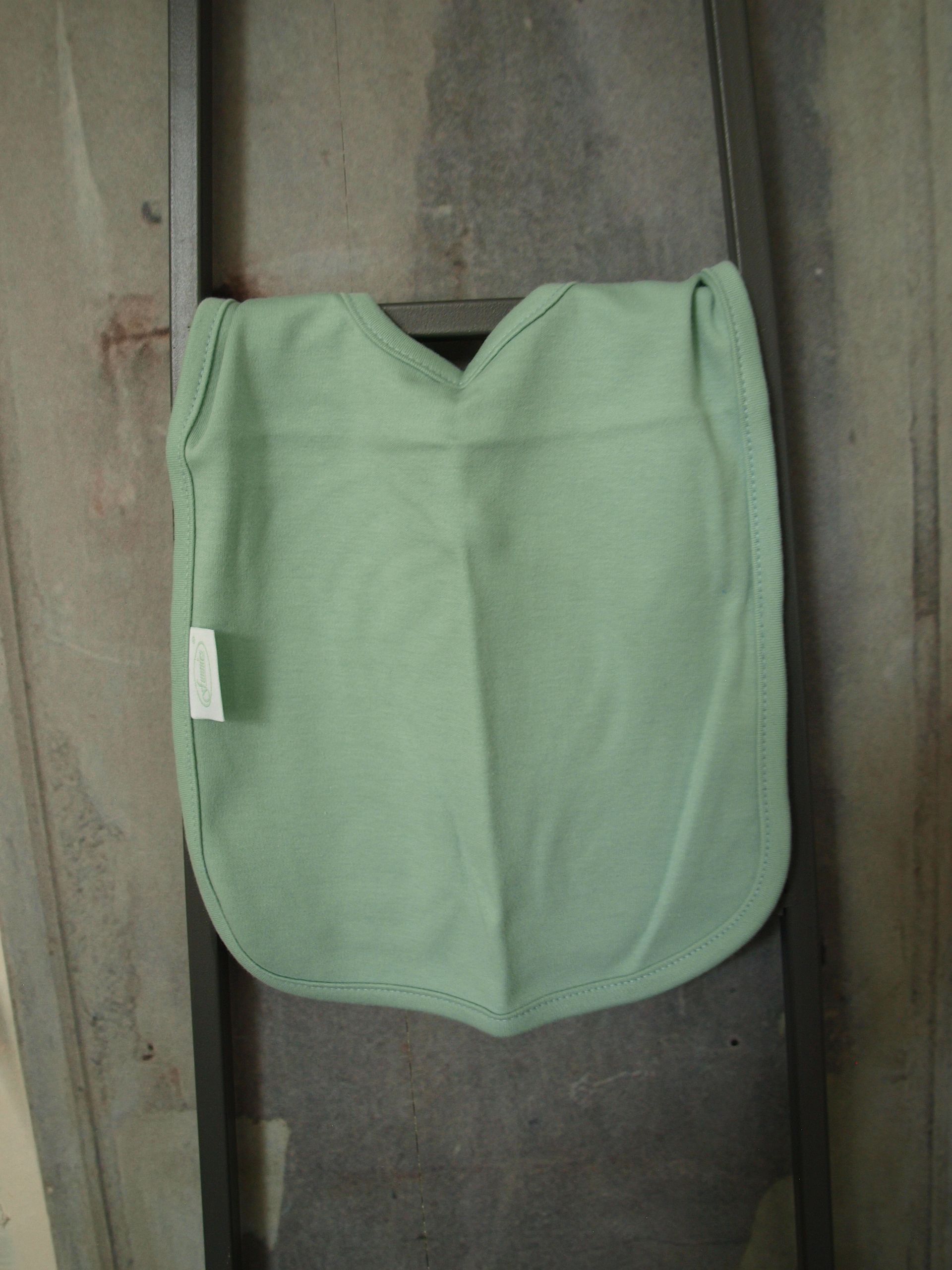 Slabbetje mint groen, leuk met de naam van de kleine