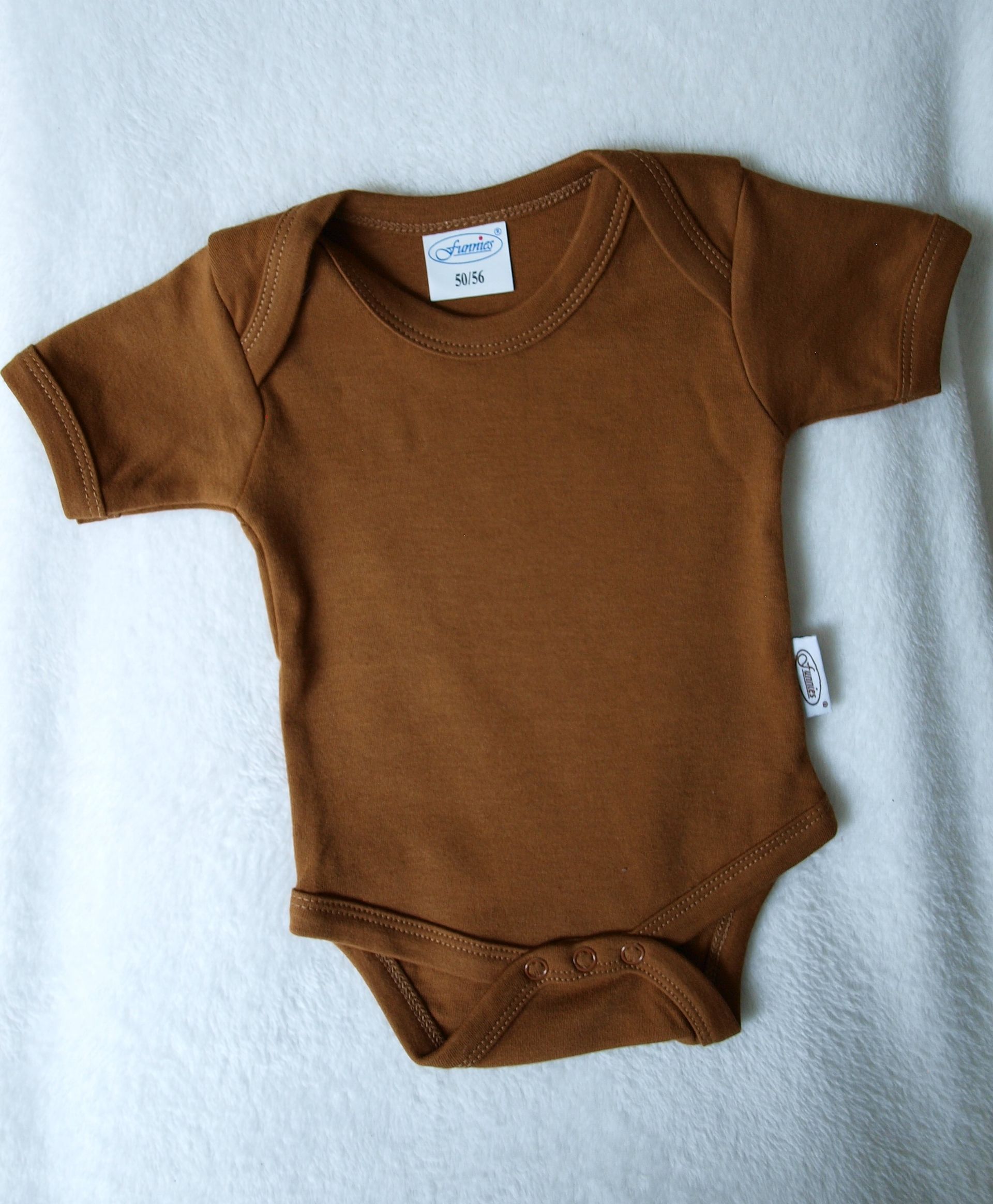 Natuurtint rompertje, hazelnootkleurig, wij voorzien het van naam of tekst