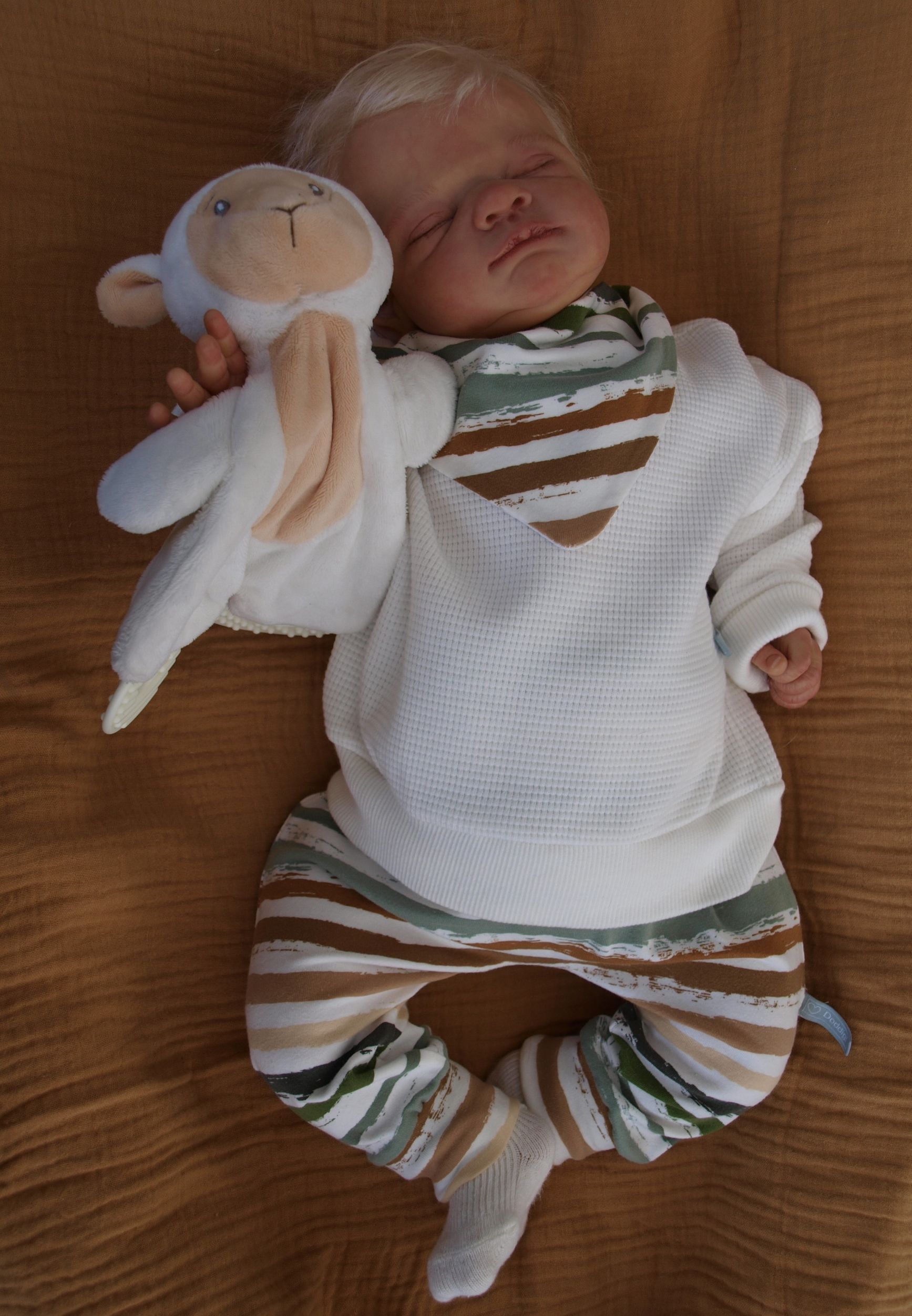 geweldig, 3 delig, stoer babypakje, broekje, trui en kwijldoekje