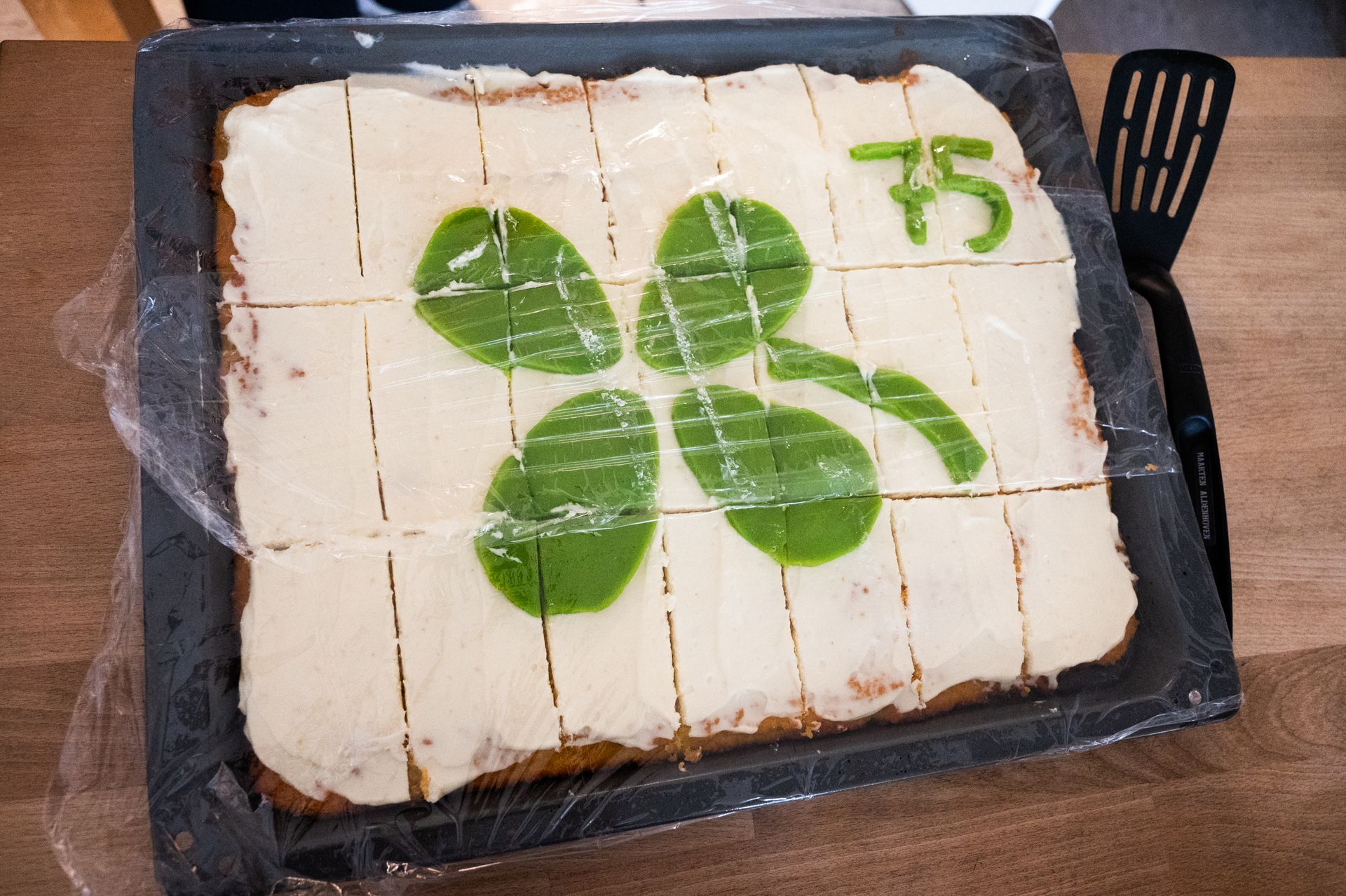 Ein Kleeblattkuchen zum 75 Geburtstag der Schule Iserbrook – einfach lecker!