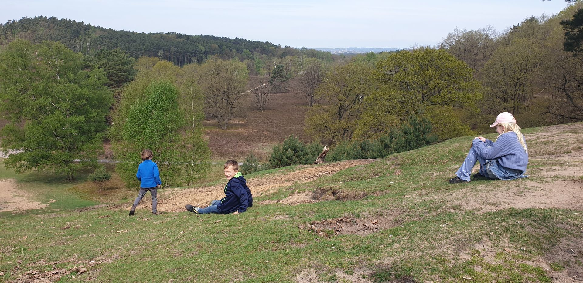 Kinder auf der Glatze