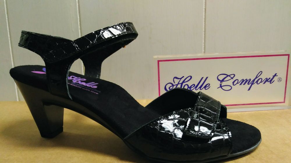 women's black sandal