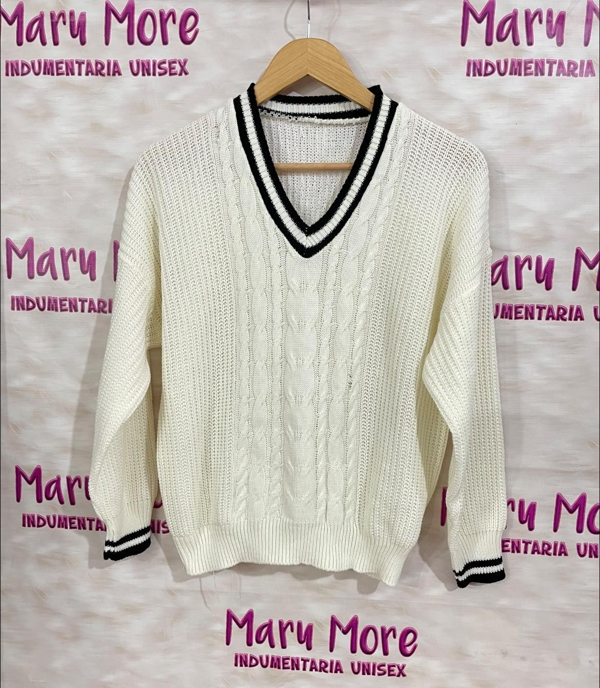 suéter cuello v