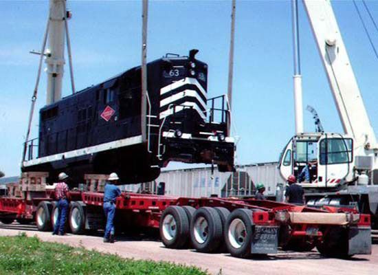 Carrying a Single Train — Gillette, WY — Black Hawk Crane & Rigging Inc