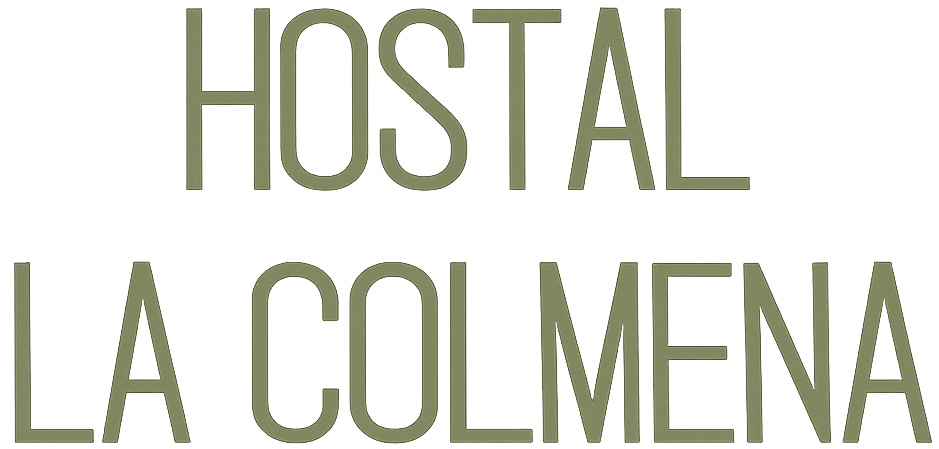 Logotipo del Hostal La Colmena en texto verde oliva sobre fondo blanco.