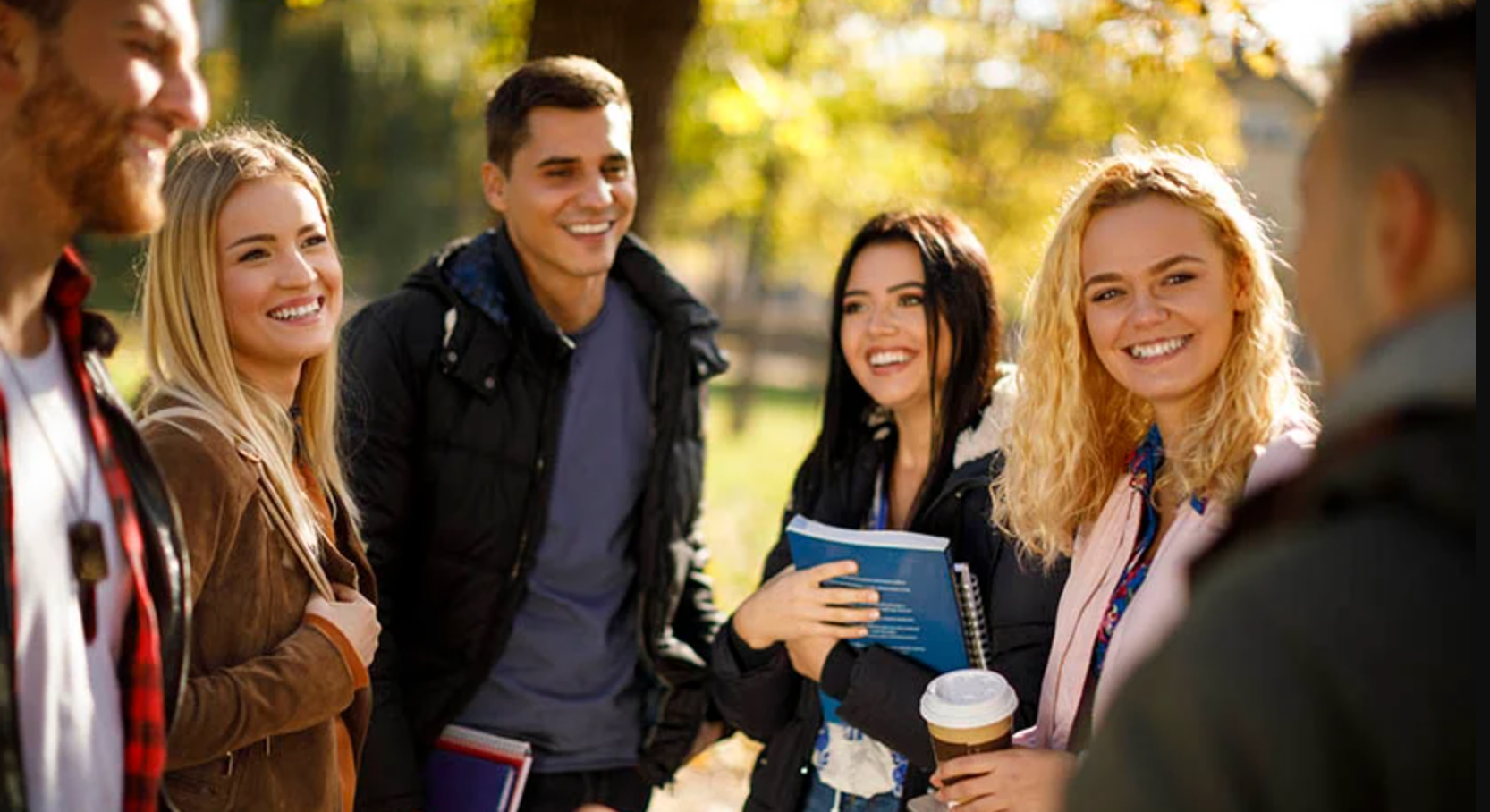 Students and parents touring Minnesota State University, Mankato