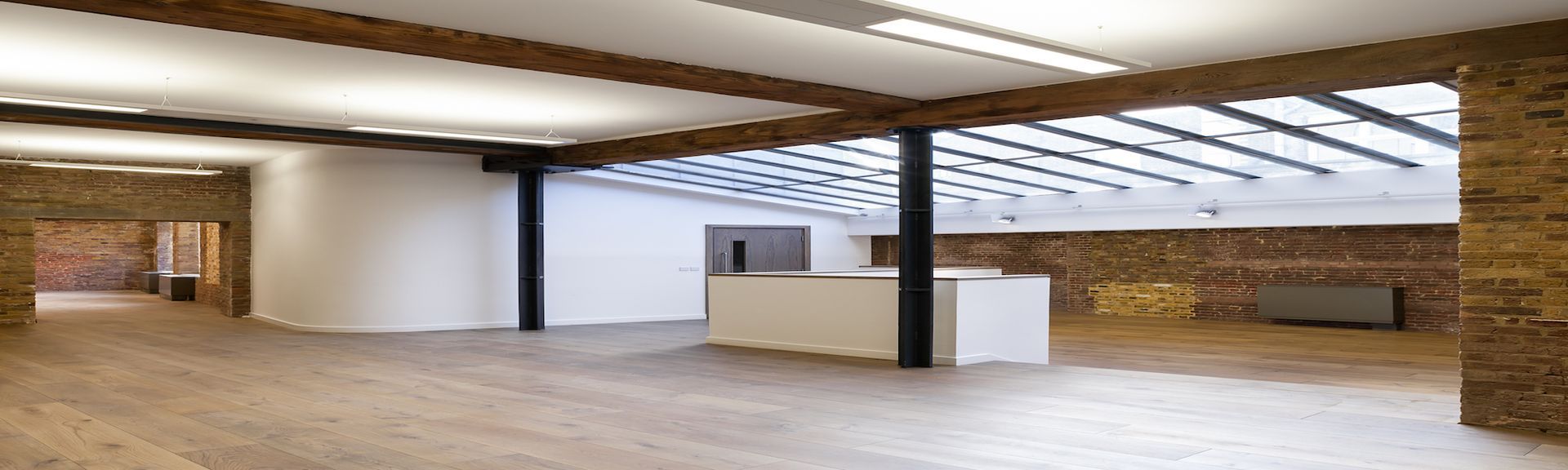 Oiled Oak Flooring panorama at Beak Street in London