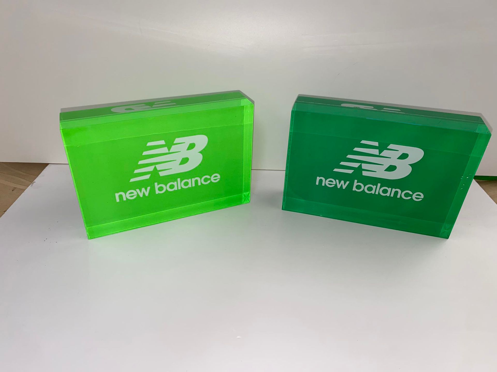 ARTE Y DISEÑO EN ACRÍLICO SOLÍS