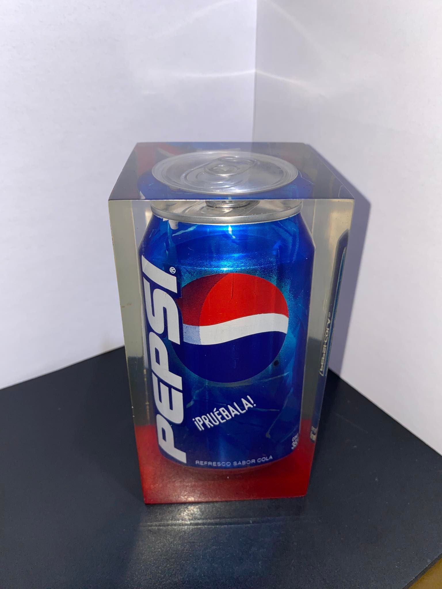 ARTE Y DISEÑO EN ACRÍLICO SOLÍS