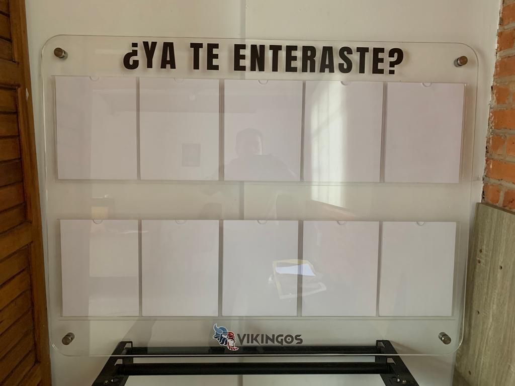 ARTE Y DISEÑO EN ACRÍLICO SOLÍS