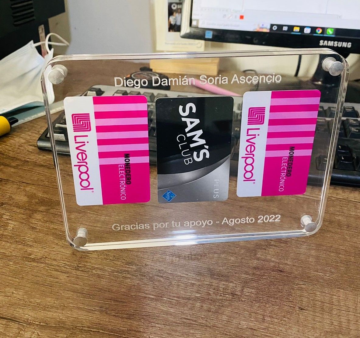 ARTE Y DISEÑO EN ACRÍLICO SOLÍS