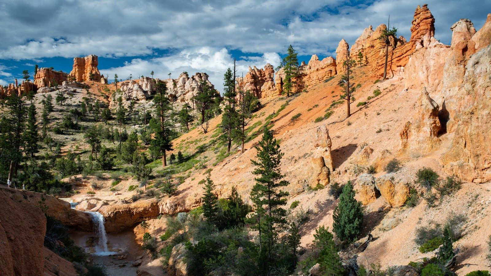 A lesser known hike to the Mossy Cave and Waterfall in Bryce Canyon National Park.