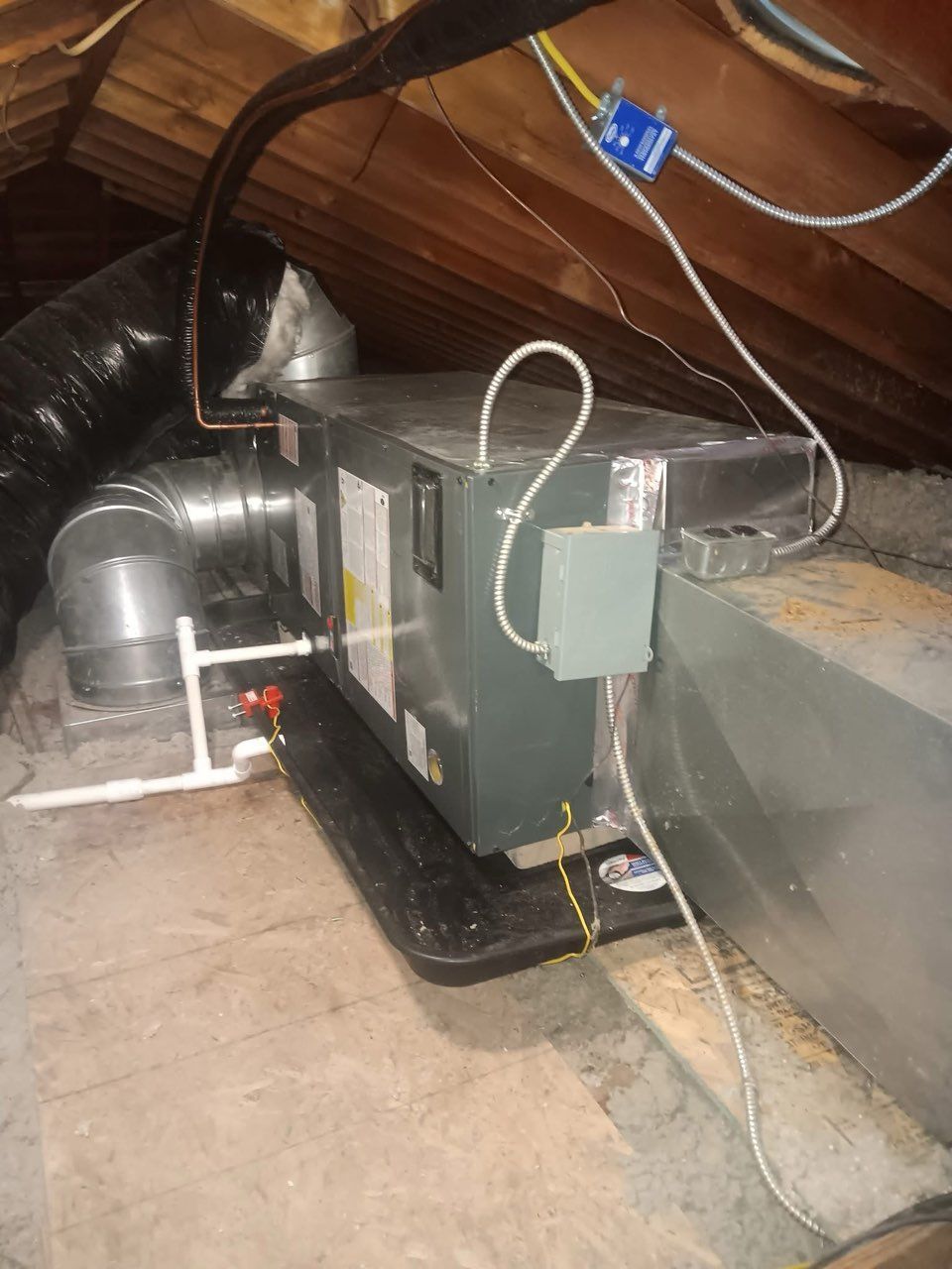 payseno-duct-installation-michigan-home.jpg