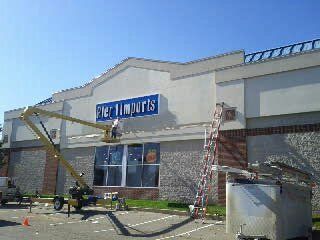 Pier 1 Imports store front