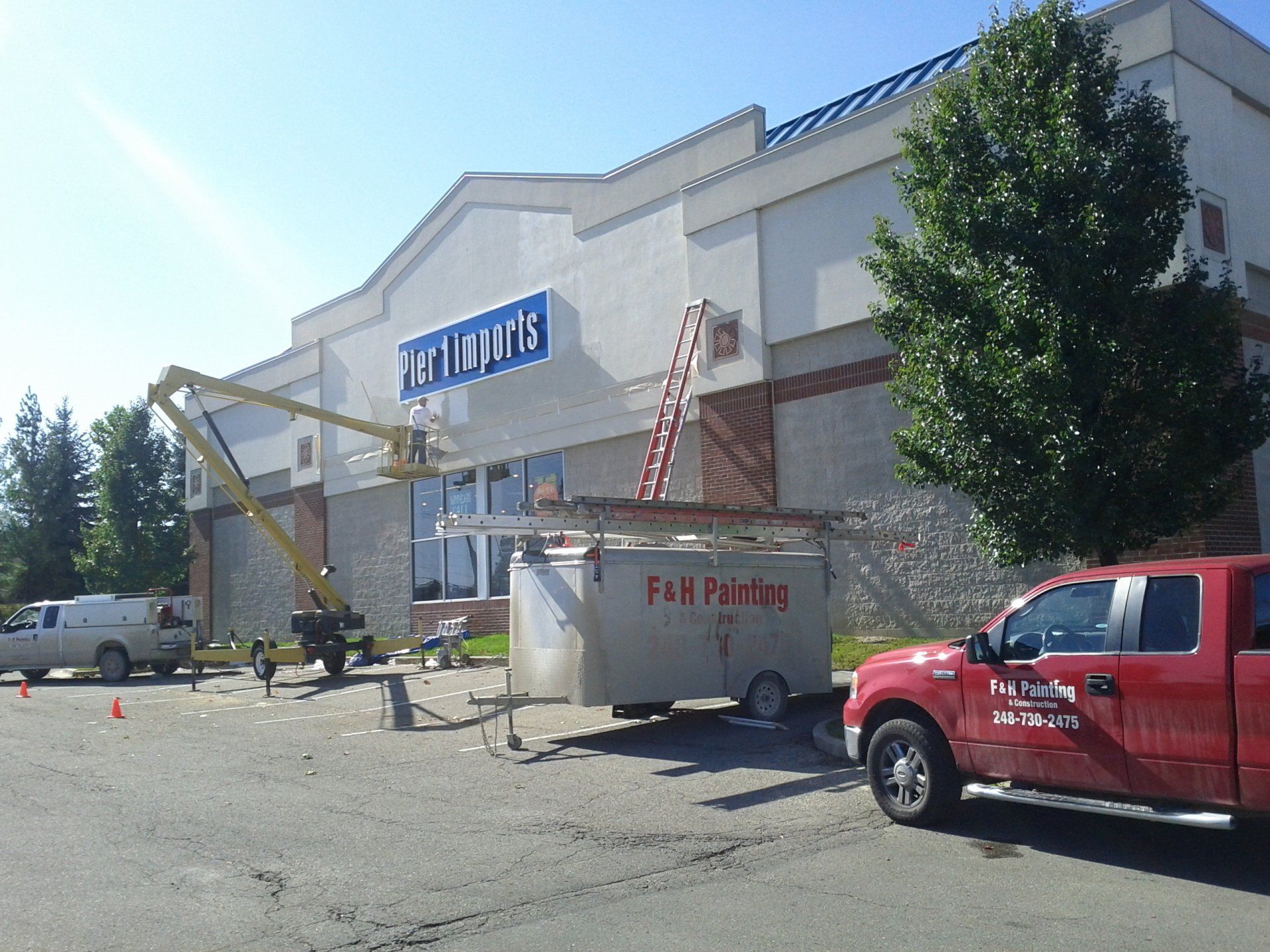 Pier 1 Imports store front