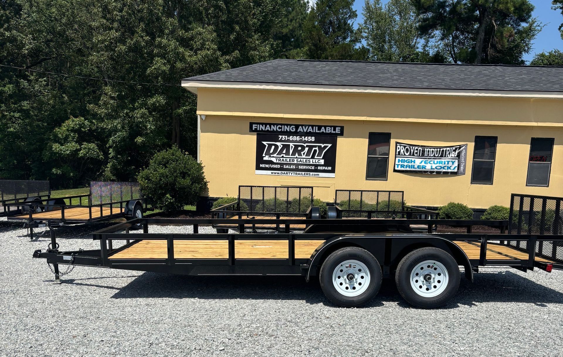 6'10 x 18' Utility Tandem Axle - with Brake and Angle Top Rail