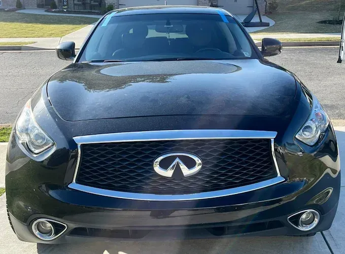 Infiniti windshield replacement in Grayson, GA