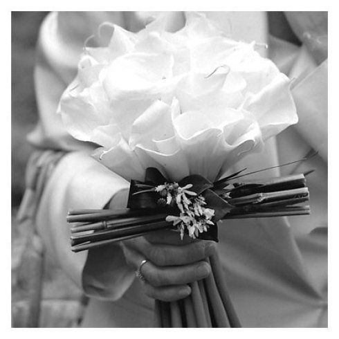 bouquet di fiori bianchi da sposa